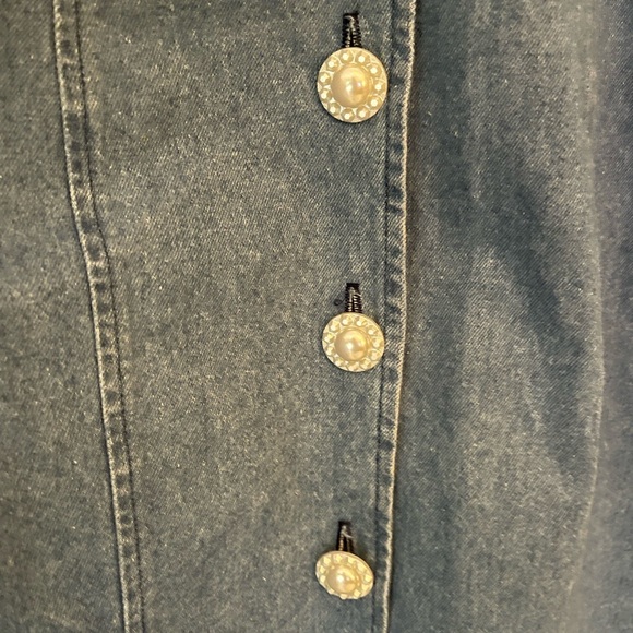 80s vintage denim dress with pearl buttons, Arrested by Jonathan Martini - Picture 4 of 8